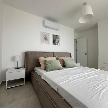 Penthouse I Sjokanten Pa Dejablue * Girne