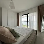 Penthouse I Sjokanten Pa Dejablue דירה קיירניה