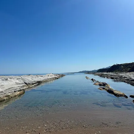 Penthouse I Sjokanten Pa Dejablue 公寓 凯里尼亚