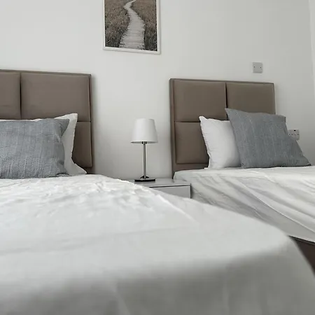 Penthouse I Sjokanten Pa Dejablue דירה קיירניה