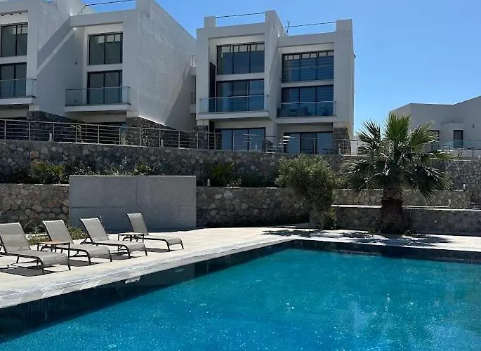 Appartamento Penthouse I Sjokanten Pa Dejablue Kyrenia (Northern Cyprus)