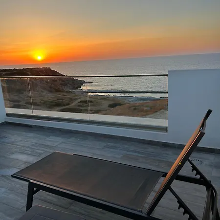 Penthouse I Sjokanten Pa Dejablue Apartament Kirenia