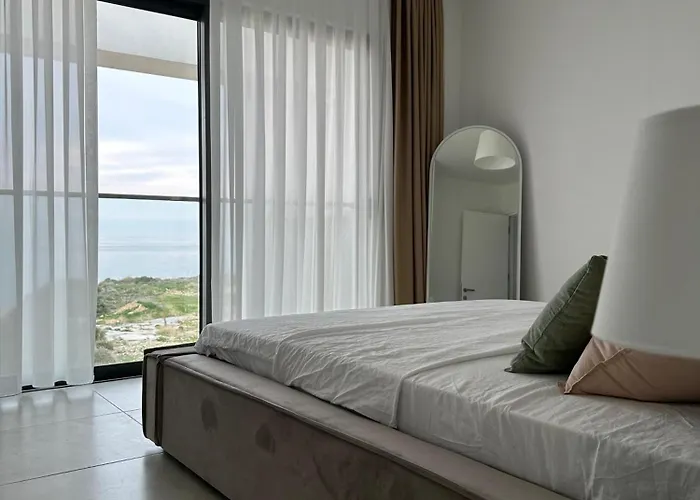 Penthouse I Sjokanten Pa Dejablue Apartmán *